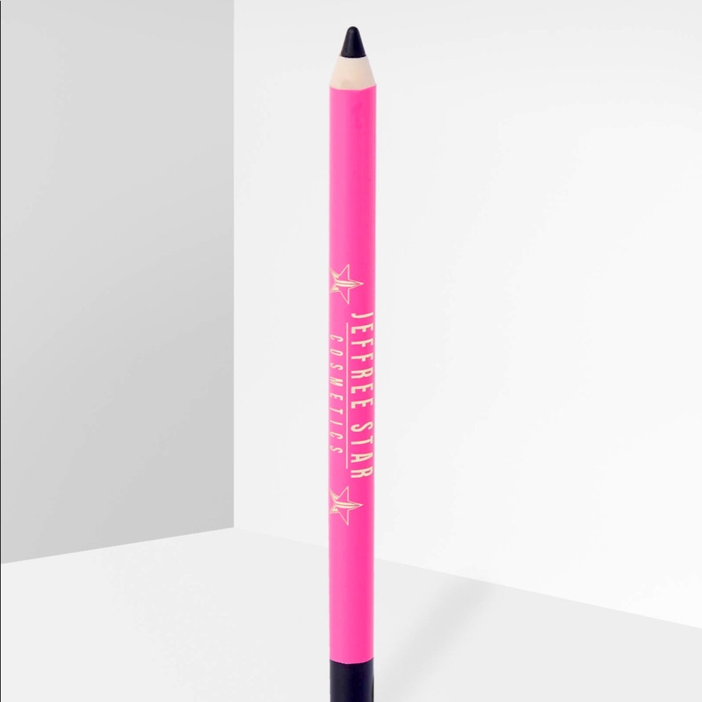 New in Box: JEFFREE STAR VELOUR LIPLINER “Weirdo”
